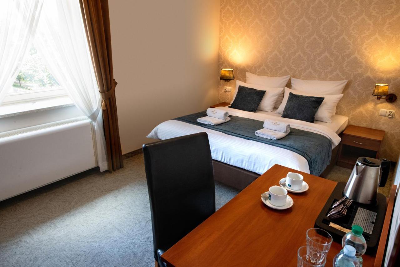 Aparthotel Globus クラクフ エクステリア 写真