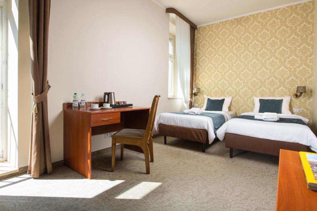 Aparthotel Globus クラクフ エクステリア 写真