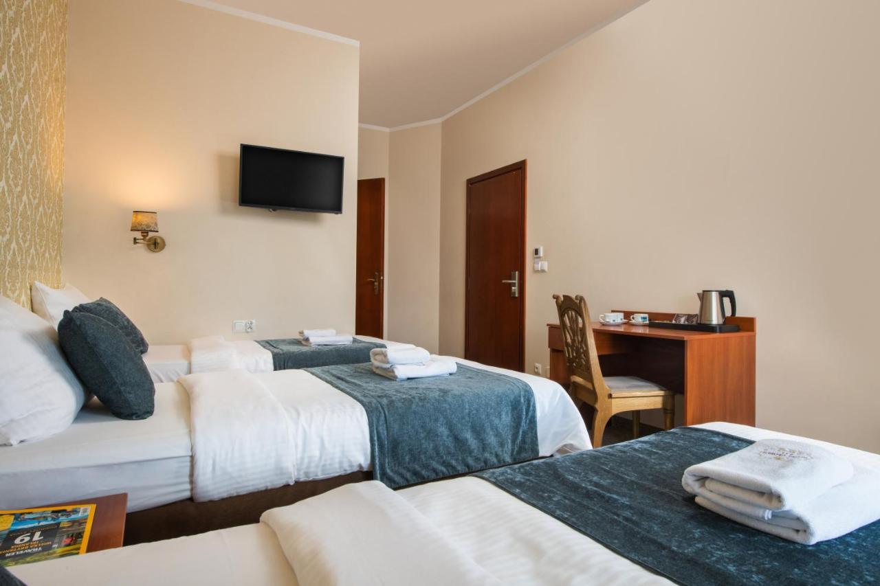 Aparthotel Globus クラクフ エクステリア 写真