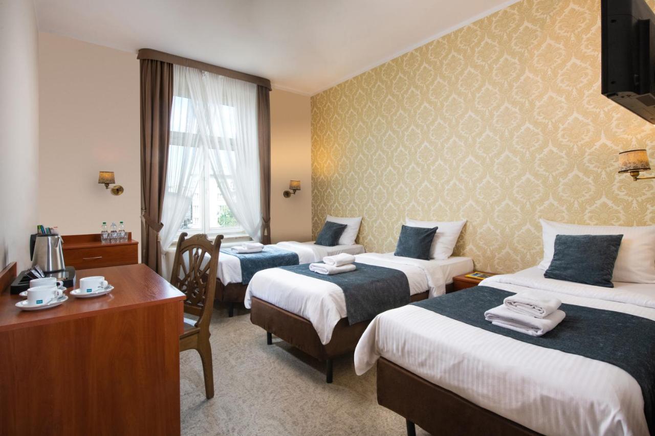 Aparthotel Globus クラクフ エクステリア 写真
