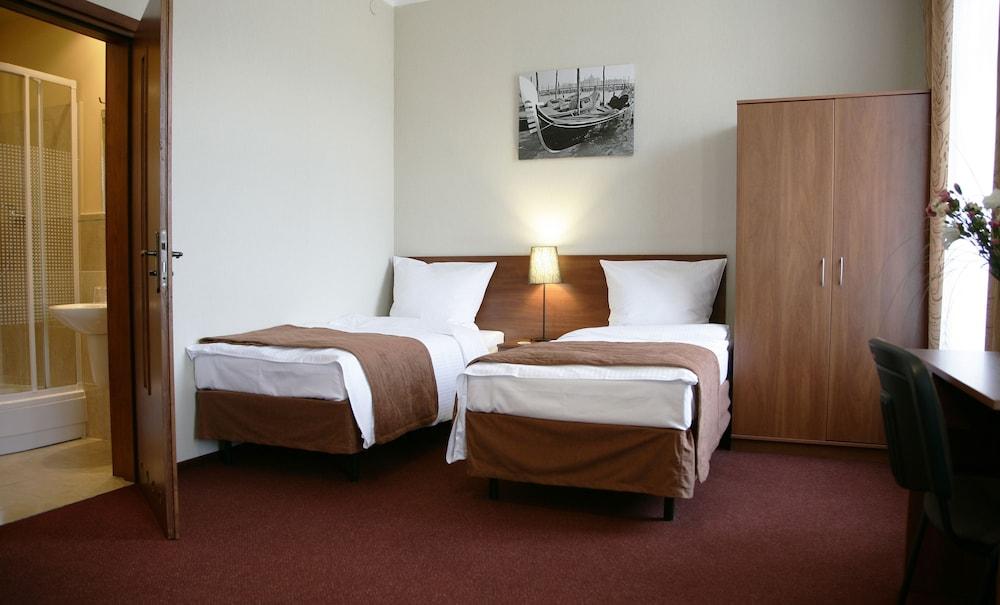 Aparthotel Globus クラクフ エクステリア 写真