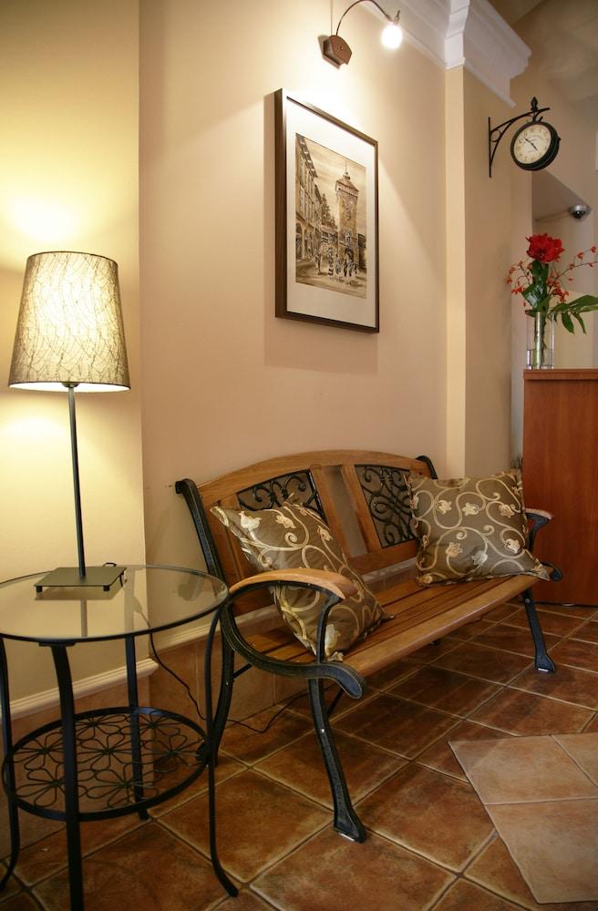 Aparthotel Globus クラクフ エクステリア 写真