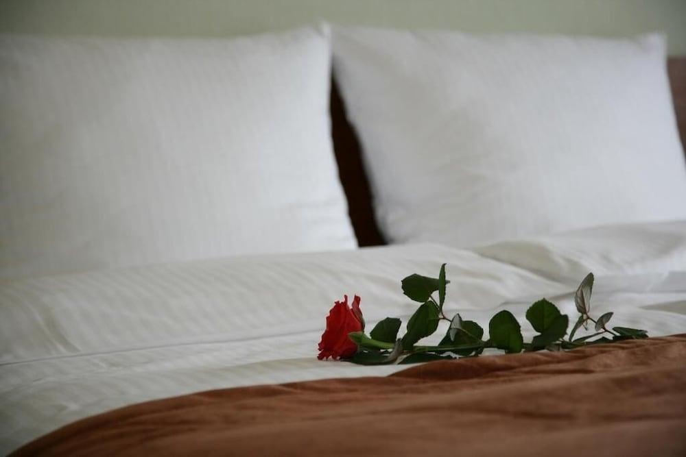 Aparthotel Globus クラクフ エクステリア 写真