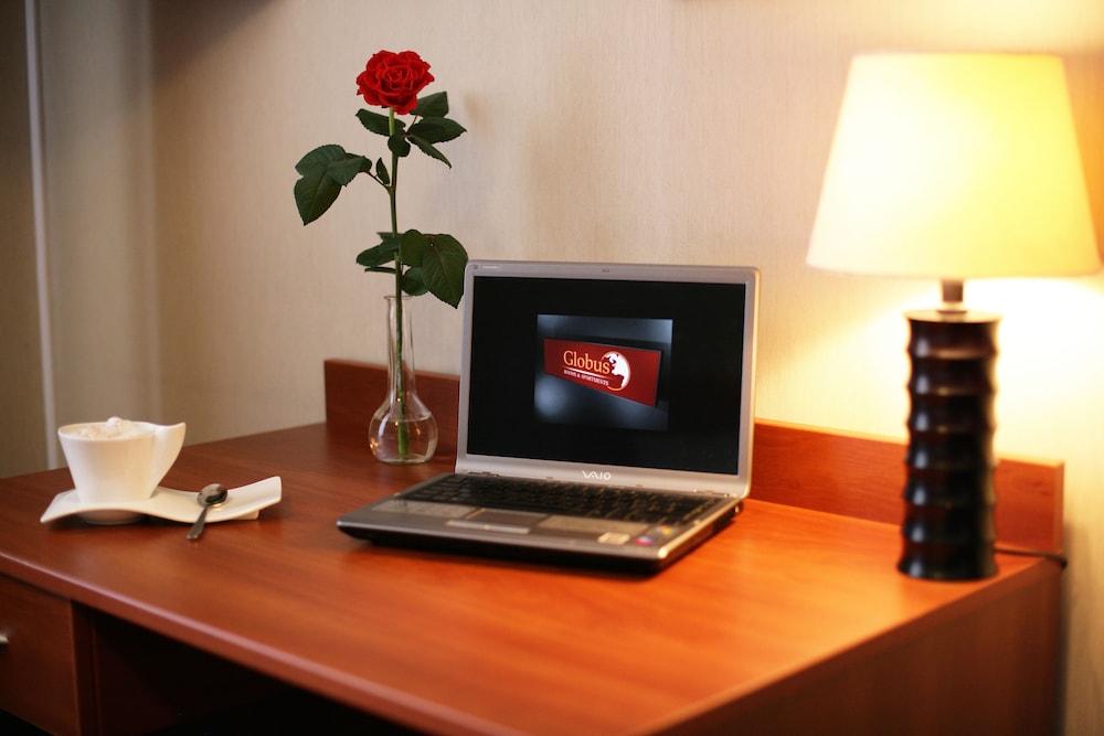 Aparthotel Globus クラクフ エクステリア 写真