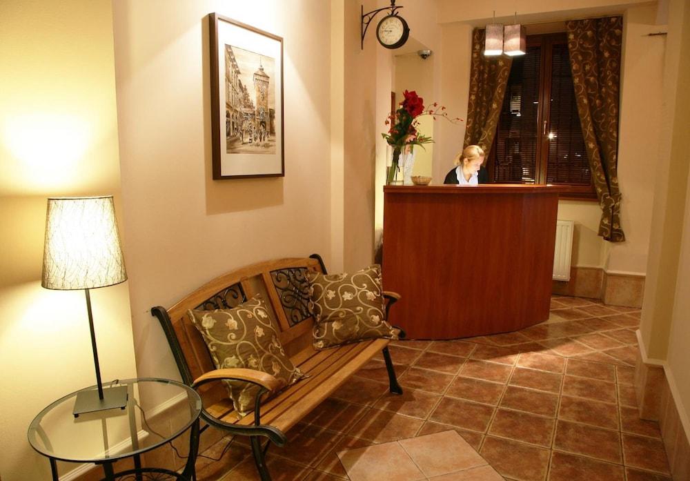 Aparthotel Globus クラクフ エクステリア 写真