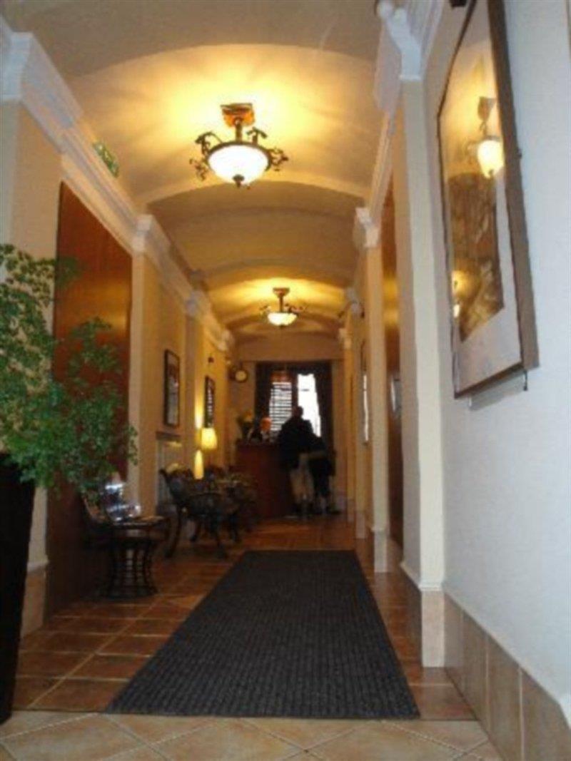 Aparthotel Globus クラクフ エクステリア 写真